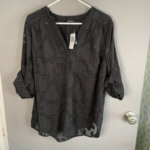 Torrid Womens 1X Harper Black Floral Pullover 3/4 Sleeve Roll Tab Top Blouse NWT